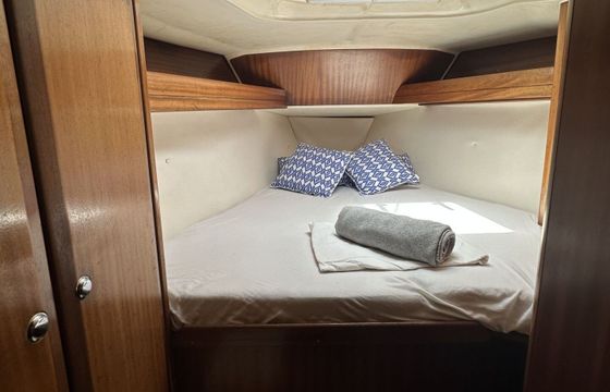 Sailboat Bavaria 42 Cruiser 12.8m
