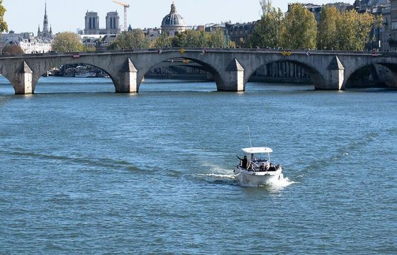 Motorboat Jeanneau Cap Camarat 7.5 CC S3 225hp
