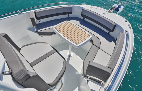 Motorboat Jeanneau Cap Camarat 7.5 CC S3 225hp