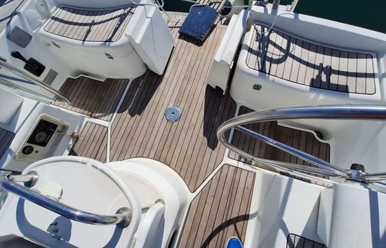 Sailboat Jeanneau Sun Odyssey 45 13.6m