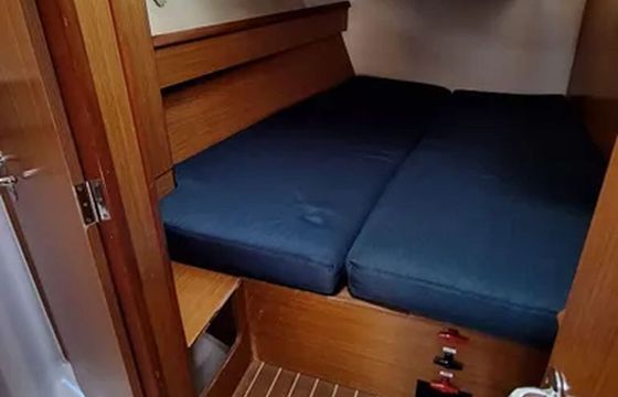 Sailboat Jeanneau Sun Odyssey 45 13.6m