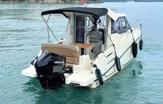 Motorboat Quicksilver 675 Weekend 225hp