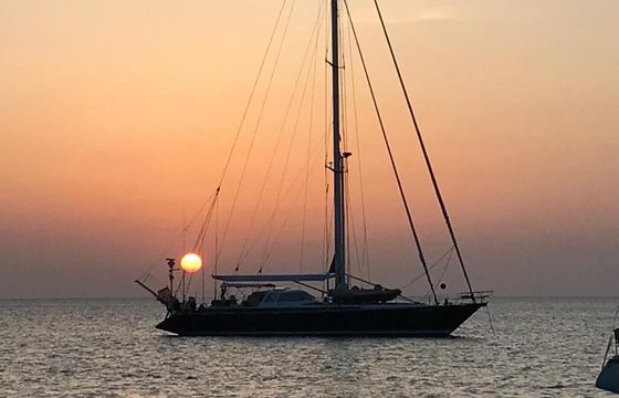 Sailboat Beneteau Oceanis 440 13.6m