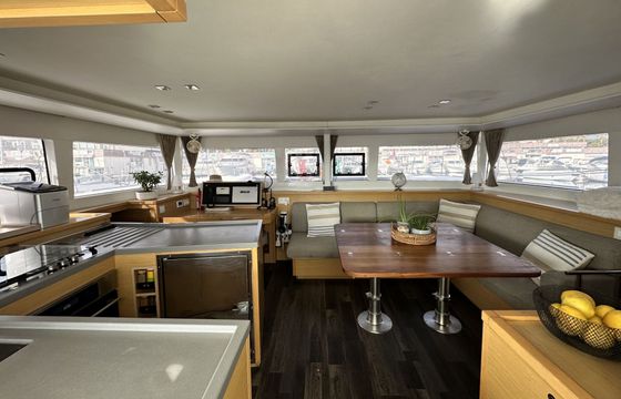 Catamaran Lagoon Lagoon 450 S 13.96m
