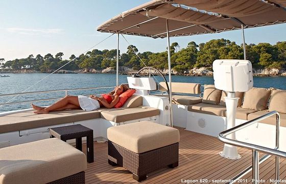 Catamaran Lagoon-Bénéteau Lagoon 620 - 6 + 2 cab. 18.9m