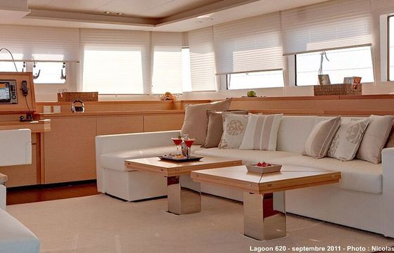 Catamaran Lagoon-Bénéteau Lagoon 620 - 6 + 2 cab. 18.9m