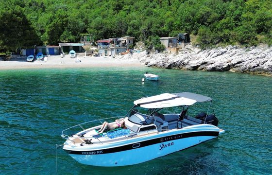 Motorboat Saver 870WA 400hp