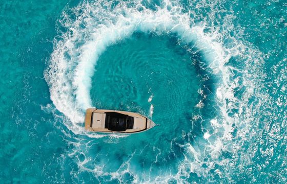 Motorboat De Antonio DAntonio 42 300hp