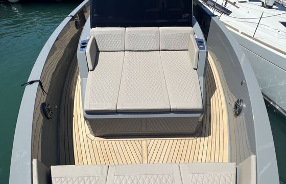Motorboat De Antonio DAntonio 42 300hp
