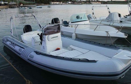 Motorboat Lomac Nautica 540 Club 40hp