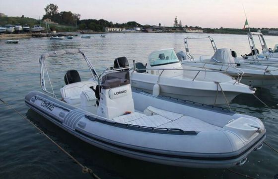 Motorboat Lomac Nautica 540 Club 40hp