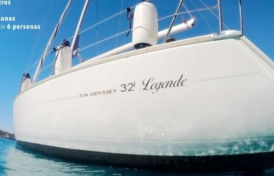 Sailboat Jeanneau Sun Odyssey 32i 9.6m