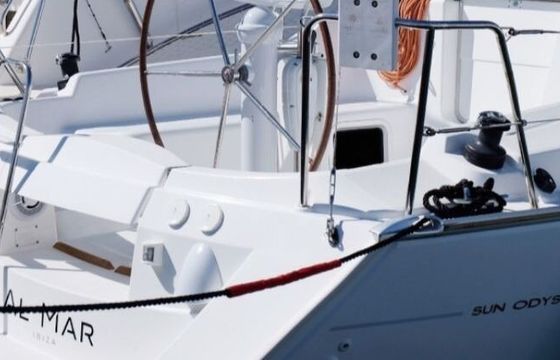 Sailboat Jeanneau Sun Odyssey 32i 9.6m