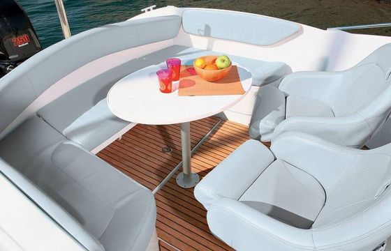 Motorboat Beneteau FLYER 750 SD 250hp
