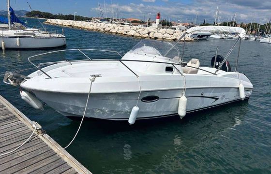 Motorboat Beneteau FLYER 750 SD 250hp