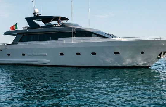 Motor yacht Falcon 82S 2400hp
