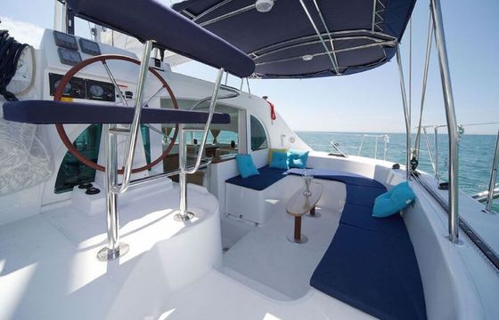 Catamaran LAGOON 380 S2 11.55m