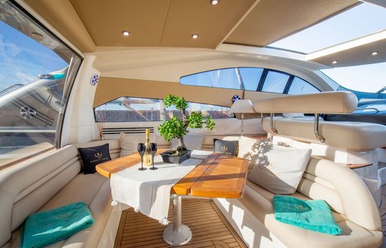 Motor yacht Sunseeker 75 Predator 640hp