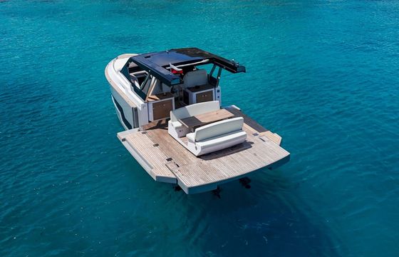 Motorboat Vi yachts Q4 600hp