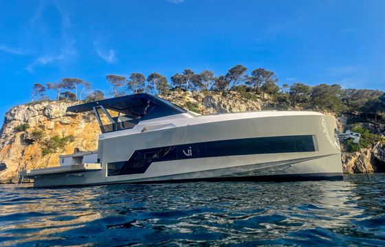 Motorboat Vi yachts Q4 600hp