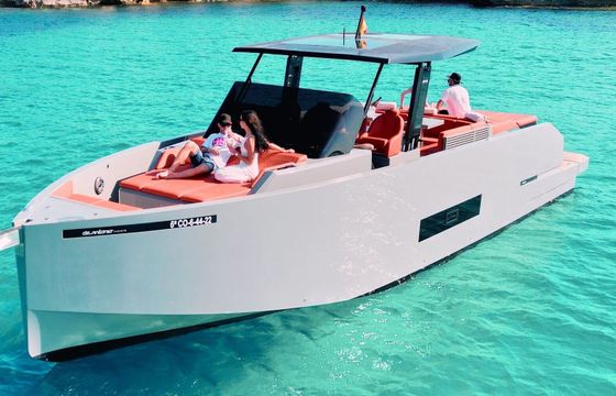 Motorboat DeAntonio Yachts D42 Open 900hp
