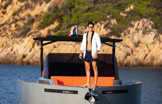 Motorboat DeAntonio Yachts D42 Open 900hp