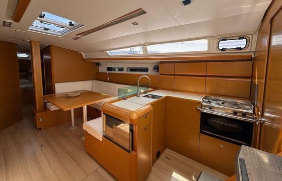 Sailboat Jeanneau Sun Odyssey 449 (Amarre incluido) 13m