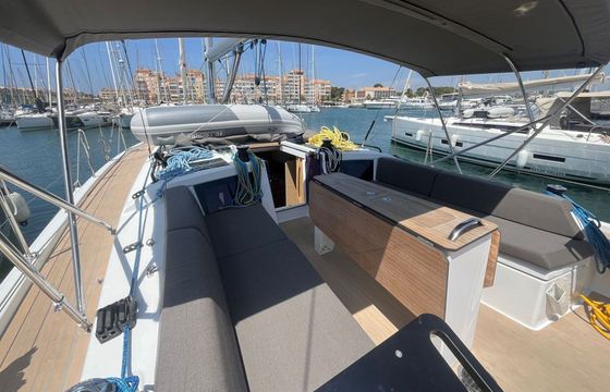Sailboat DUFOUR 41 - MA ( 3D/2C) 12m