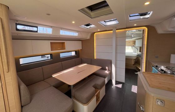Sailboat DUFOUR 41 - MA ( 3D/2C) 12m