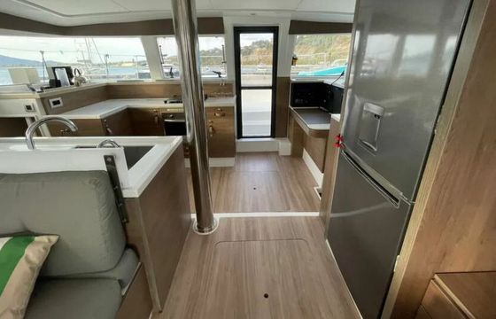 Catamaran Catana Group Bali 4.2 - 4 + 1 cab. 12m