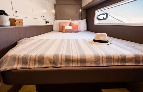 Catamaran Catana Group Bali 4.2 - 4 + 1 cab. 12m