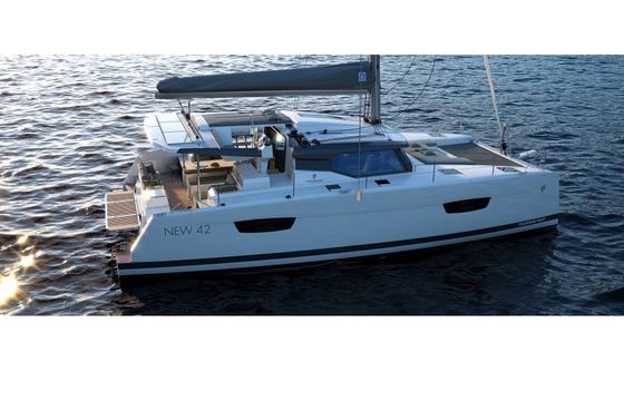 Catamaran Fountaine Pajot Astréa 42 12.58m