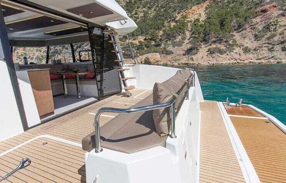 Catamaran Fountaine Pajot My 37 11m
