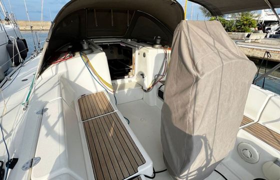 Sailboat Ponchin yacht Harmony 38 12m