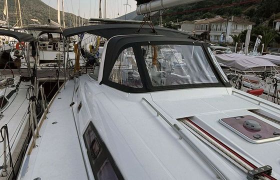 Sailboat Beneteau Oceanis 50 15.24m