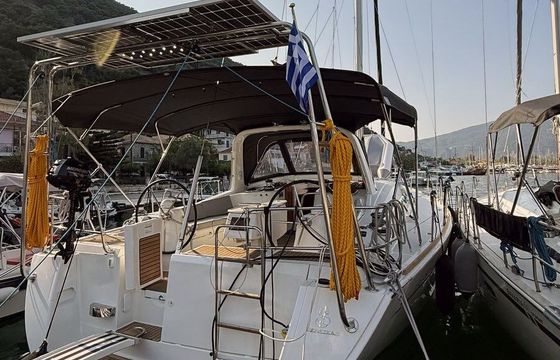 Sailboat Beneteau Oceanis 50 15.24m