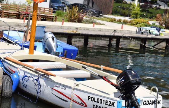 Motorboat Zephyr Boats 21 5hp