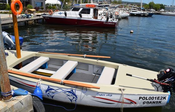 Motorboat Zephyr Boats 21 5hp