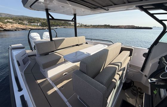 Motorboat Axopar 37 ST 600hp