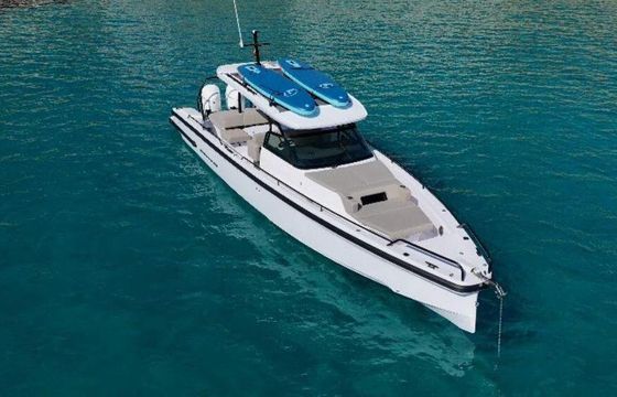 Motorboat Axopar 37 ST 600hp