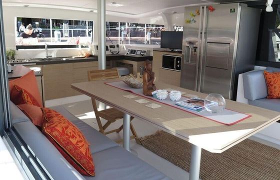 Catamaran Catana Bali 4.3 with watermaker 13.2m