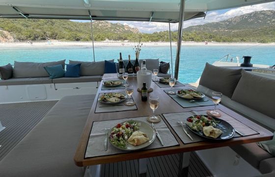 Catamaran FOUNTAINE PAJOT SABA 50 15m