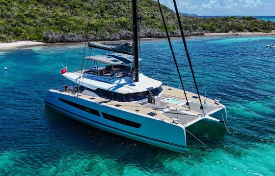 Catamaran Fountaine Pajot Alegria 67 67m