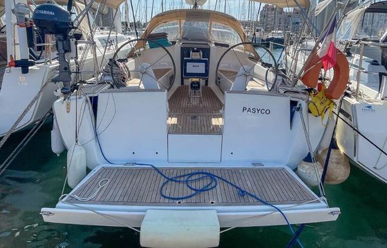 Sailboat Hanse 348 10.48m