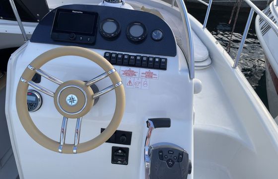 Motorboat Selva Marine Selva 7.2WA 225hp