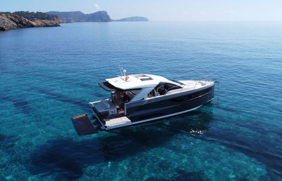 Motorboat Jeanneau db43 760hp