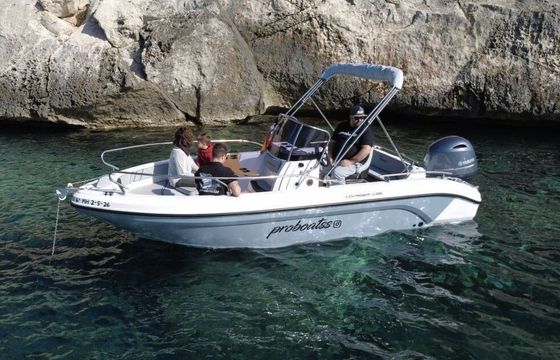 Motorboat Pro Marine Nereus 5.70m Yamaha 115hp 7 Personas 115hp