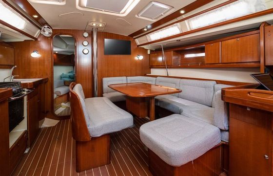 Sailboat Dufour 425 Grand Large 12.9m