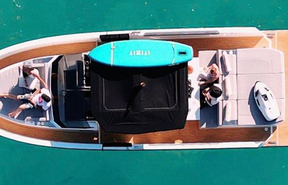 Motorboat De Antonio D32 600hp