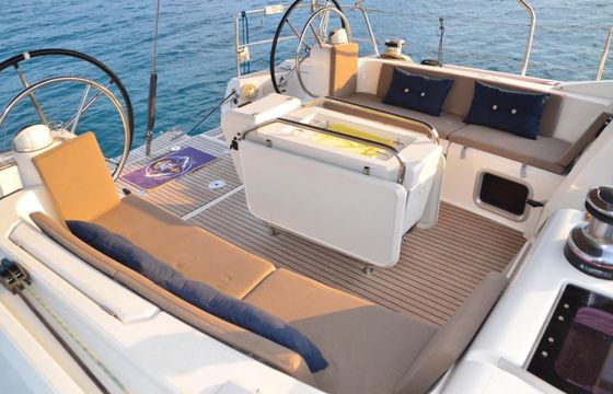 Sailboat Jeanneau Sun Odyssey 509 15m